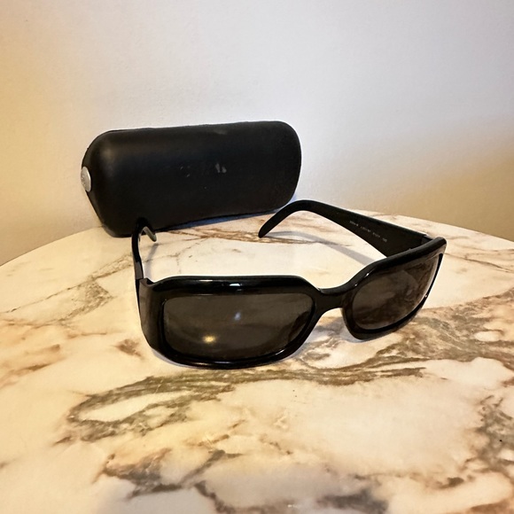 Chanel Y2K vintage sunglasses - Picture 7 of 7